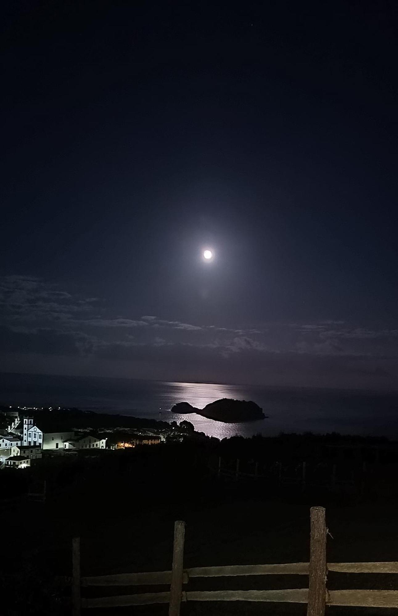 Um Quarto Da Casa Do Monte Vila Franca do Campo Eksteriør bilde